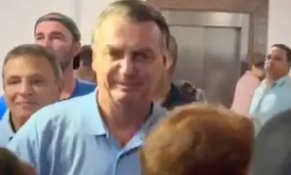 No Acre, Bolsonaro recusa falar sobre prisão de Mauro Cid