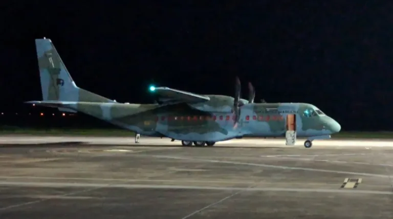 Youtuber capta avião impressionante do Esquadrão Arara no aeroporto de Rio Branco