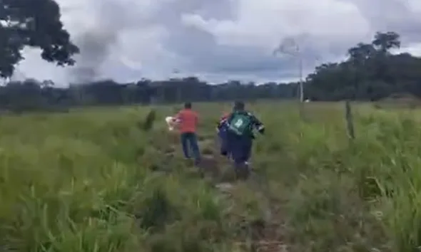 Vídeos mostram “desespero” de profissionais do Samu para socorrer vítimas de acidente aéreo