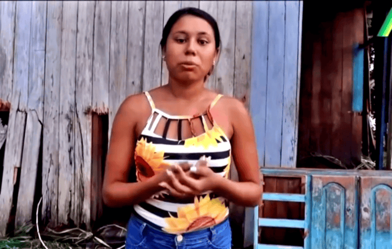 Em Brasiléia, estudante faz relato dramático após perda da casa para a enchente