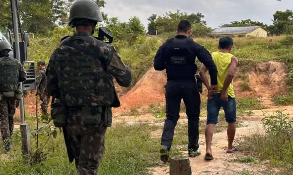 Acusado de tráfico de drogas é preso em operação integrada de Polícia Civil e exército brasileiro