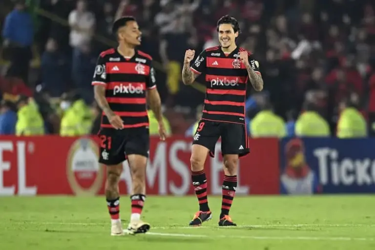 Há três anos sem ser líder, Flamengo volta ao Brasileirão entre favoritismo e dilema