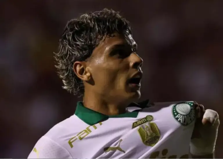 Palmeiras derrota o Vitória na estreia no Brasileirão com gol de Ríos