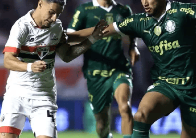 São Paulo e Palmeiras empatam em jogo com ‘abraço da paz’ e disputas duras