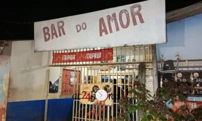 Criminosos passam atirando e deixam mulher ferida em Rio Branco