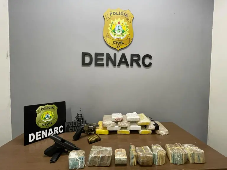 Dupla é presa com mais de R$ 77 mil em operação contra o narcotráfico em Rio Branco