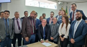 Contra o prefeito, é do jogo político; contra as obras, não!