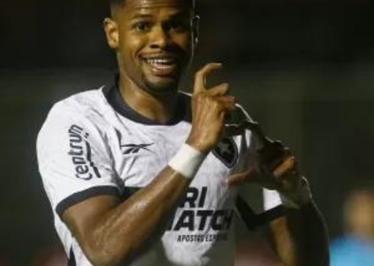 Botafogo é eficiente, volta a bater o Vitória e avança na Copa do Brasil