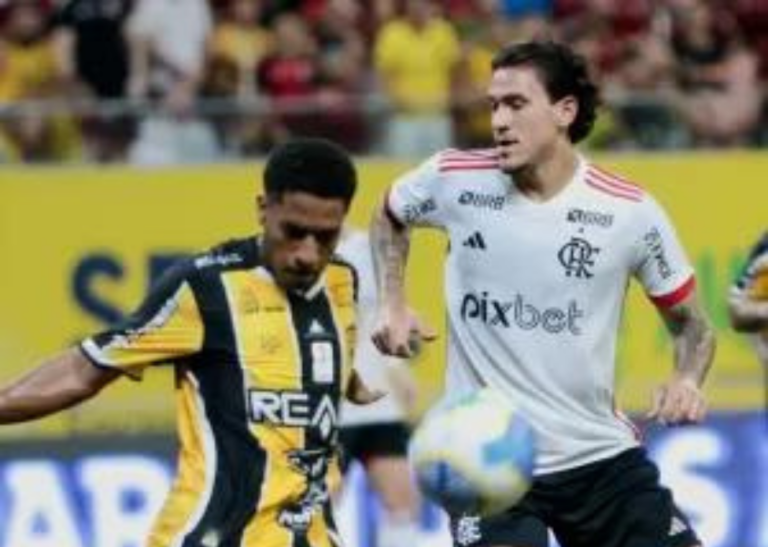 Fla avança na Copa do Brasil com gol de joelho e protesto contra Gabigol
