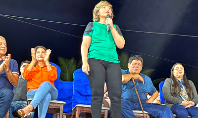 Rodeada de políticos, Jéssica Sales lança pré-candidatura à prefeitura de Cruzeiro do Sul