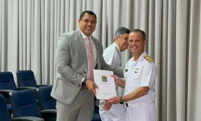 Ulysses pede à Marinha base de fuzileiros navais para combater tráfico no Juruá
