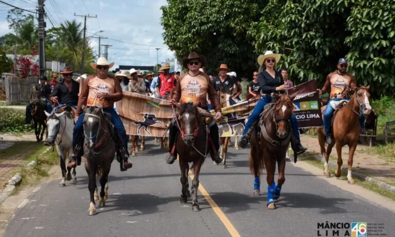 Mâncio Lima mantém cavalgada no aniversário do município