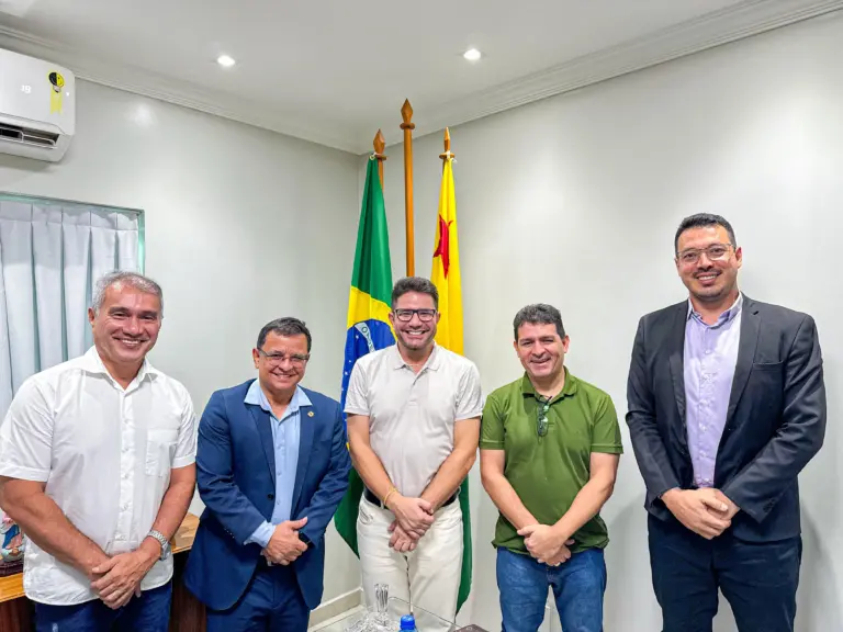 PSDB se reúne com Gladson e reafirma compromisso com governador