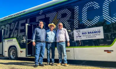 A pedido de Bocalom, Governo Federal anuncia envio de 30 ônibus elétricos para Rio Branco
