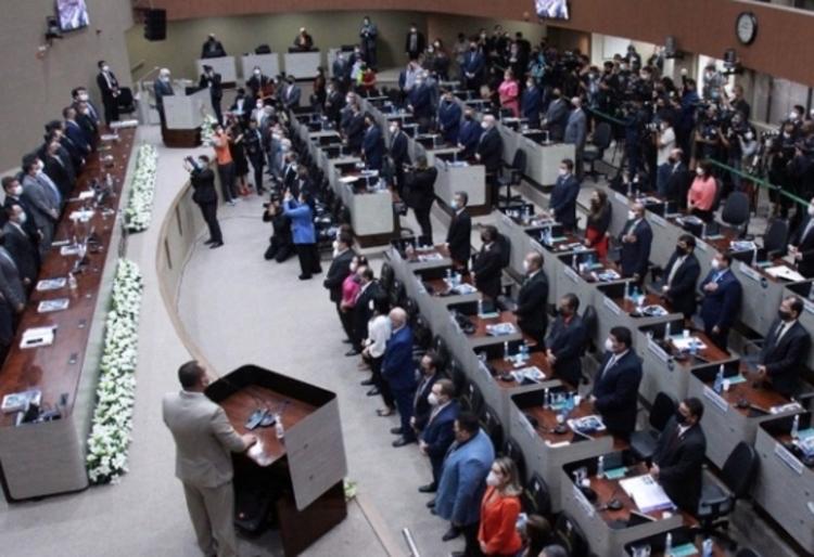 MPAM quer anular “gatilho” que aumentou cotão dos vereadores para R$ 33 mil