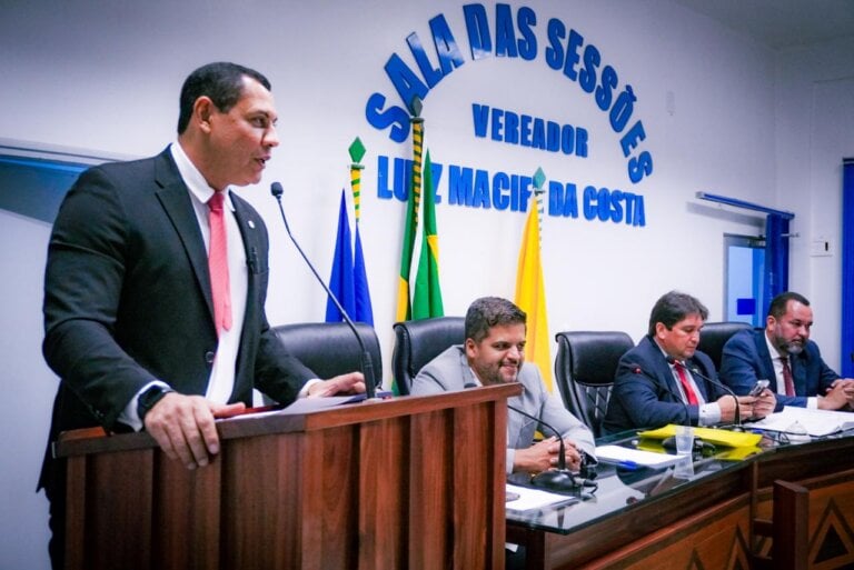 Ulysses vai a Cruzeiro do Sul prestar contas do mandato de deputado federal