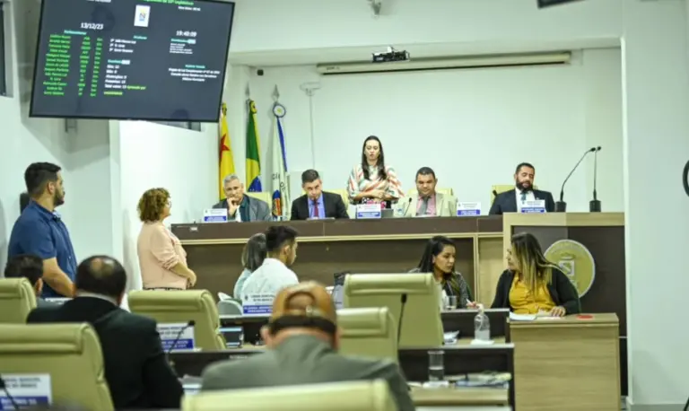 Câmara de Rio Branco nomeia comissão para realização de concurso público