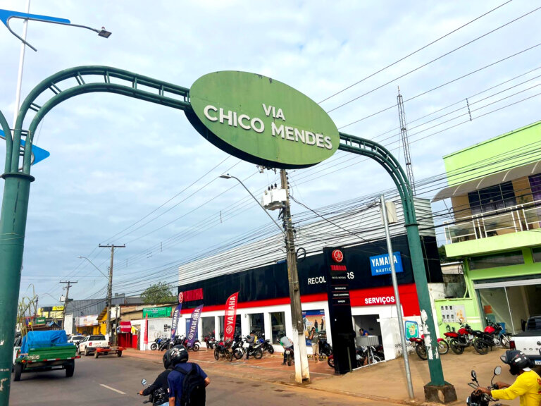 Avenida Chico Mendes vai ganhar novos pórticos e sinalização rodoviária