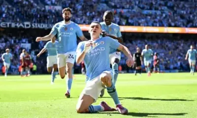 Manchester City é campeão da Premier League em série inédita de títulos