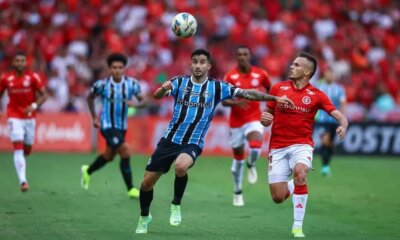 Inter vence com gol ‘esquisito’ e mantém Grêmio no Z4 do Brasileirão