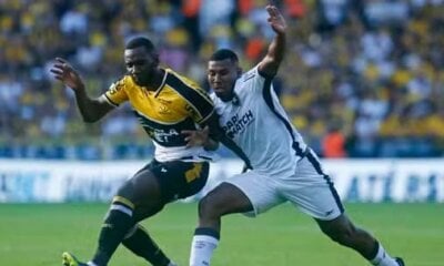 Criciúma decide no fim, vence e impede liderança do Botafogo no Brasileiro