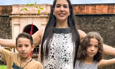 Influenciadora denuncia ataques ao corpo da filha de 8 anos: ‘Perna de pau’