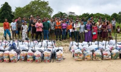 Famílias atingidas pelas cheias recebem donativos em Mâncio Lima