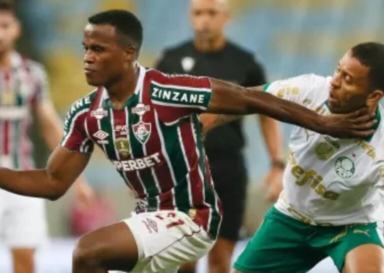 Flu vence Palmeiras com show da torcida no Maracanã e respira mais aliviado