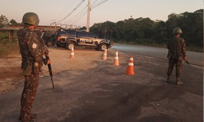 Cruzeiro do Sul reforça segurança com barreiras e abordagens