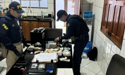 Polícia apreende armas e dinheiro durante operação em Rio Branco