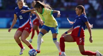 Brasil tem ‘déjà vu’, perde para os EUA e fica com a prata no futebol feminino em Paris