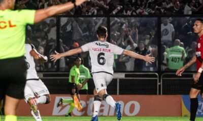 Em jogo ruim, Vasco vence com a força da torcida e avança na Copa do Brasil