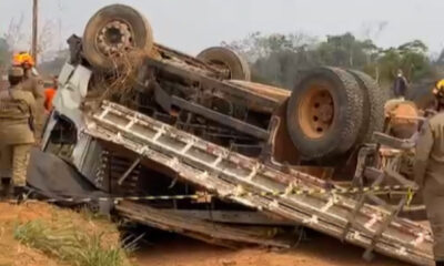 Motorista morre ao tombar caminhão em ramal de Xapuri