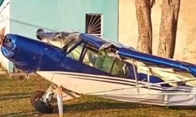 Vídeo: Avião de pequeno porte cai em cidade do Rio de Janeiro