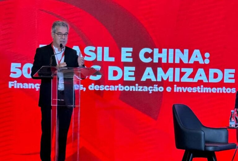 Jorge Viana abre seminário Brasil e China defendendo ferrovia que passa pelo Acre