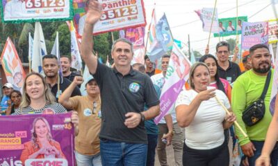 Moradores abraçam candidatura de Marcus Alexandre em caminhada no Calafate