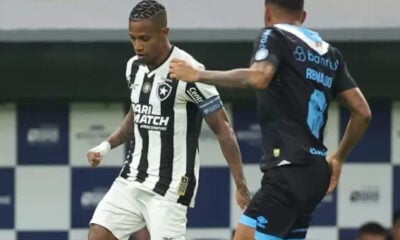 Botafogo tem gol anulado, empata com Grêmio, e vê Palmeiras colar na ponta