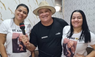 Acreanas fazem de tudo para chamar a atenção de Carlinhos Maia e receber convite para reality