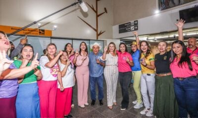 Parlamentares recepcionam Michelle Bolsonaro no aeroporto de Rio Branco