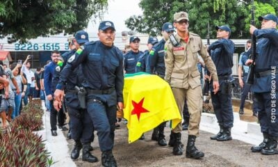 Com a bandeira do MDB, ex-governador Flaviano Melo é sepultado sob forte comoção em Rio Branco