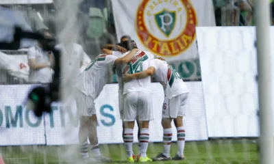 Fluminense vence Palmeiras por 1 a 0 fora de casa e evita rebaixamento para Série B