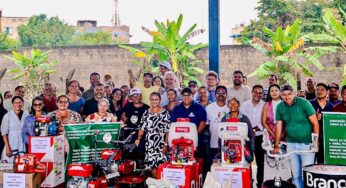 Cooperativas recebem máquinas, equipamentos e insumos adquiridos com emenda de Petecão