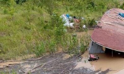 Barco naufraga após colidir com tronco e perfurar casco em Sena Madureira