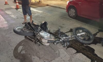 Moto arrematada em leilão parte ao meio ao atingir ‘tartaruga de trânsito’