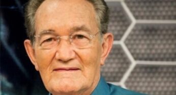 Jornalista esportivo Léo Batista é internado em estado grave