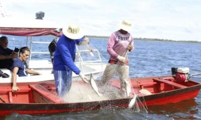 Pescadores do AM recebem seguro-defeso de R$ 2,8 mil a partir de segunda-feira