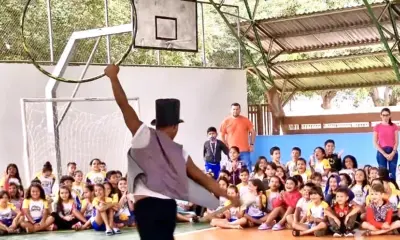 Projeto leva arte circense para escolas públicas de Rio Branco