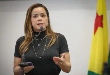 Michelle denuncia falta de odontólogos em Marechal Thaumaturgo e Jordão