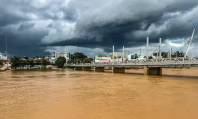 Com previsão de 100mm de chuva, Defesa Civil alerta para possível elevação do Rio Acre