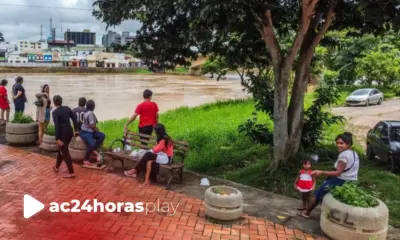 Família acompanha terceiro dia de buscas por jovem no Rio Acre